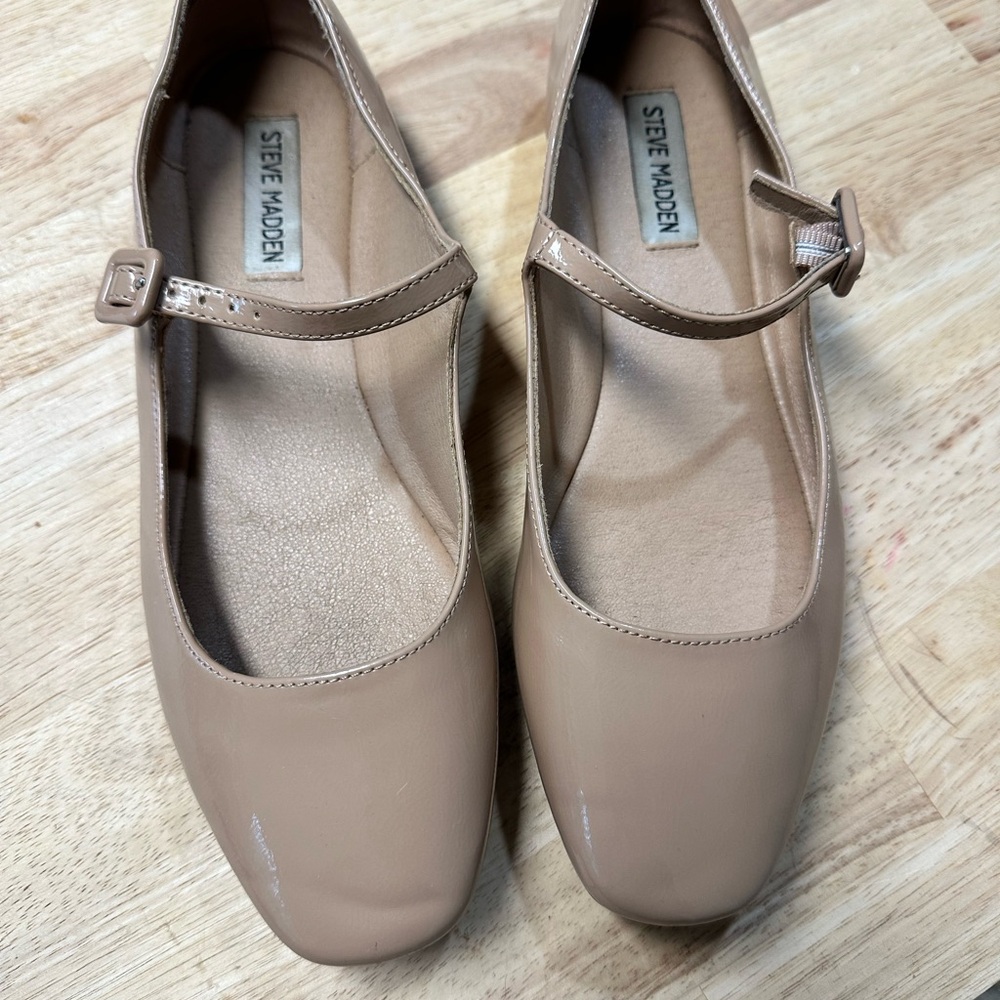 Steve Madden Women's Beige Mary Jane Flats